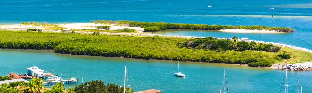 New Smyrna Beach is a popular destination among boaters. Here's where to dock & dine while you're in town:
